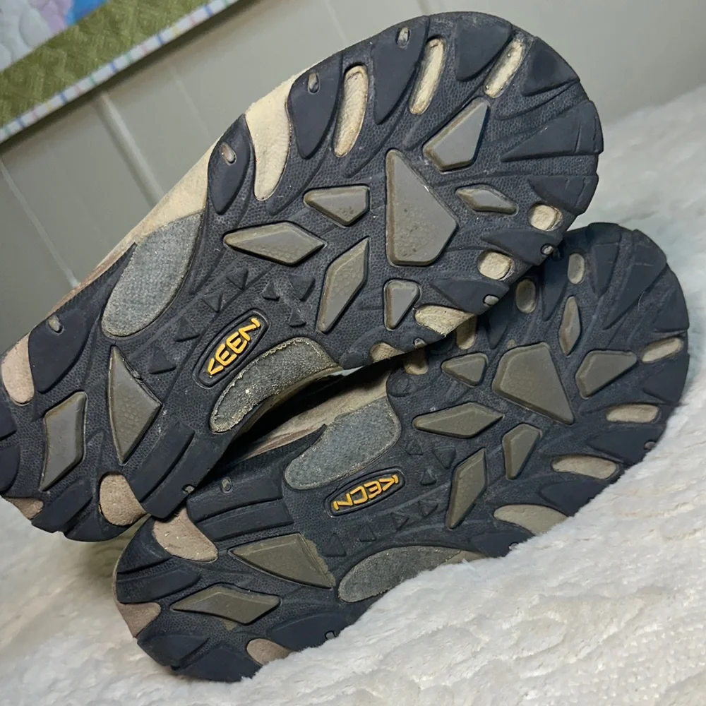 Keen Targhee ll Brown weatherproof Work/Hiking/snow boots
